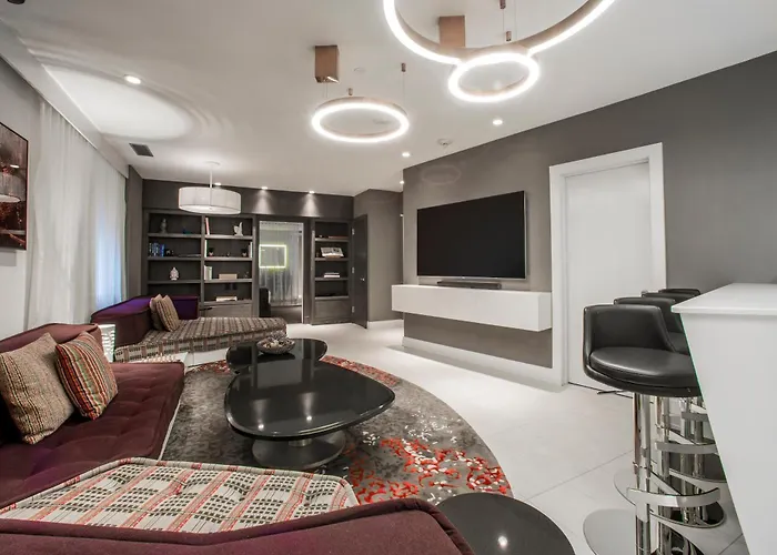 Dream Midtown, By Hyatt Hotel New York