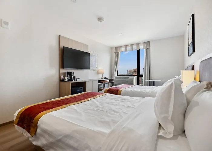 Ramada By Wyndham Flushing Queens New York