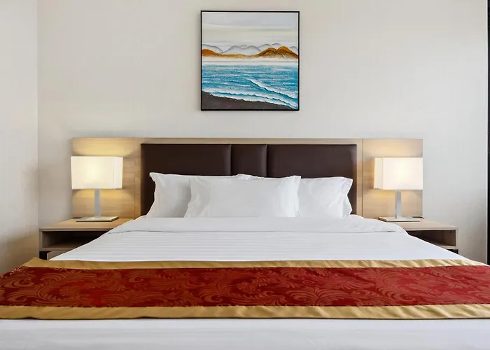 Ramada By Wyndham Flushing Queens New York