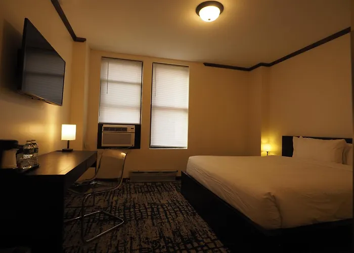 Night Hotel Broadway New York