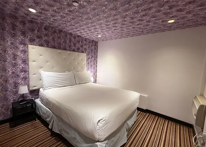 Night Hotel Broadway New York