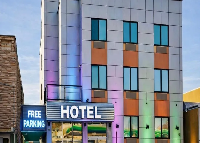 Umbrella Hotel Brooklyn - Newly Renovated New York